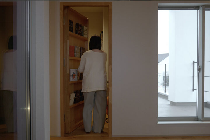 遊びゴコロのある隠し扉