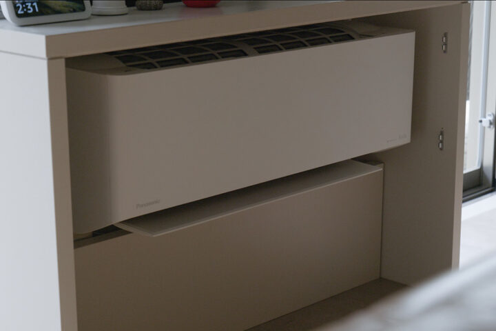 造作家具の中にエアコンを設置