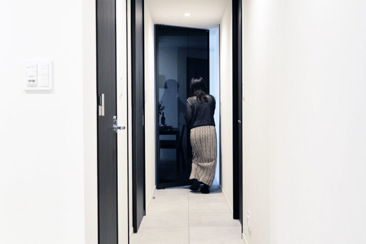 約2.5帖の長い廊下