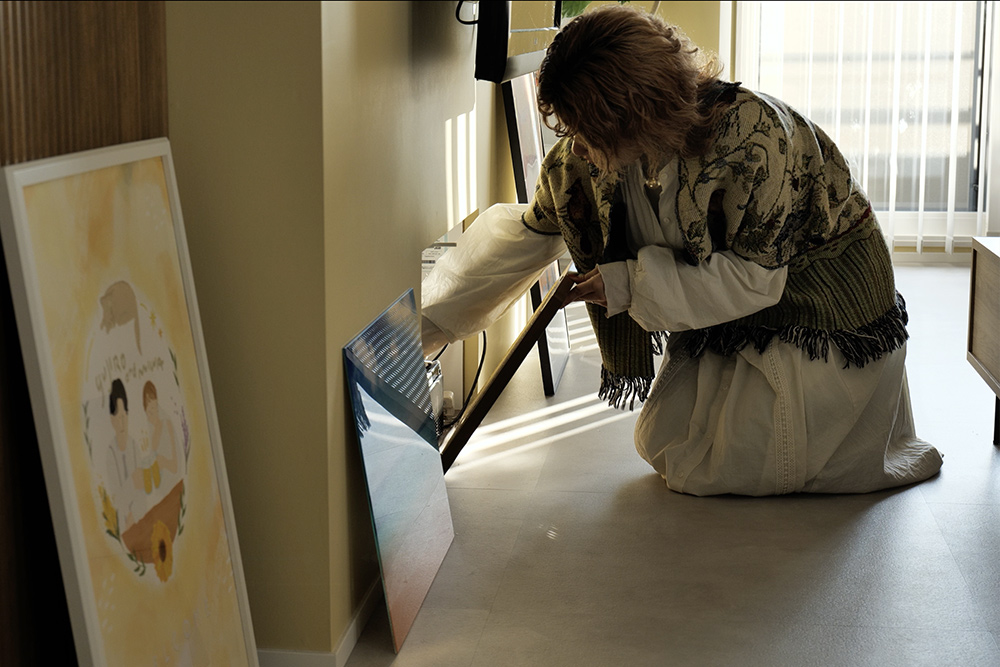 AV機器やゲーム機などは壁の奥に収納